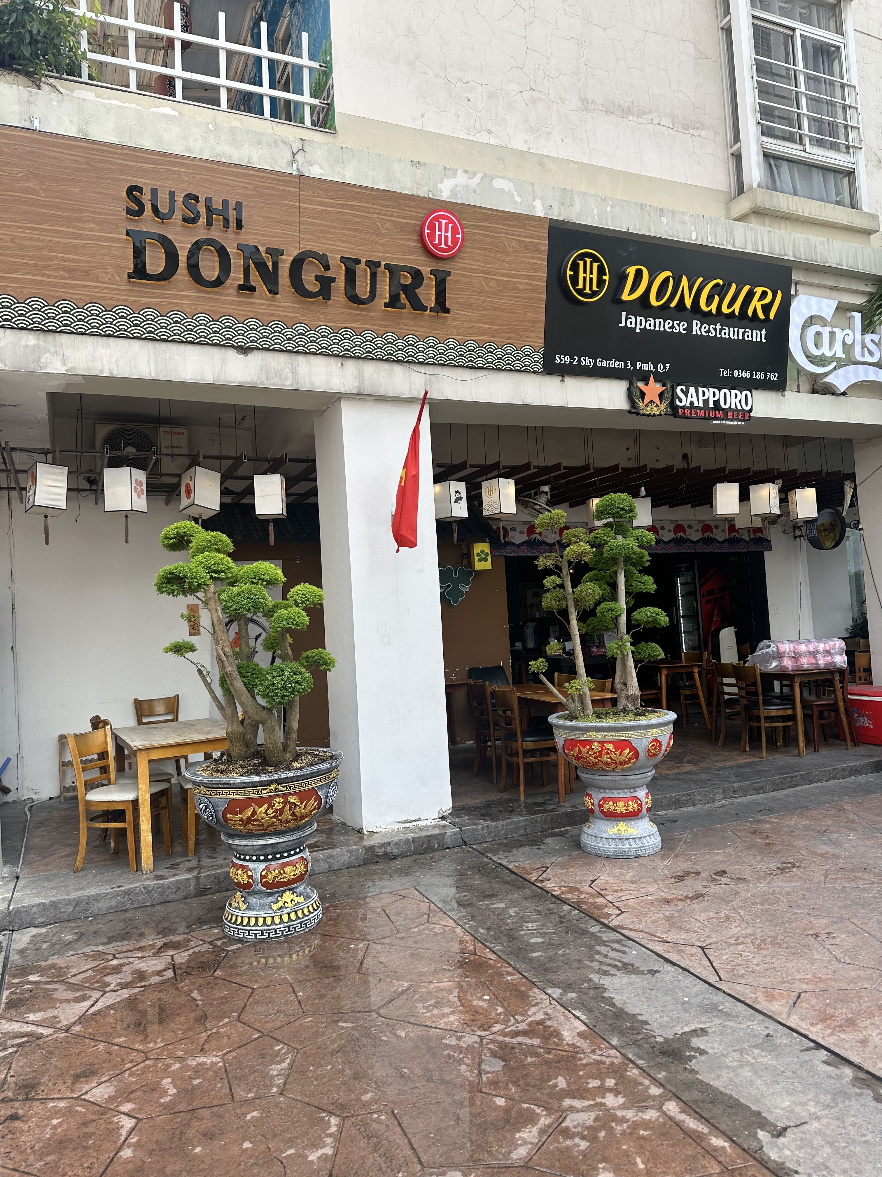 Tô ramen nóng nước dùng đậm đà của DONGURI